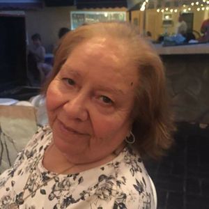 Meet your Posher, Julia